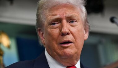 «Je vais en Russie», déclare Donald Trump pour évoquer sa rencontre avec Vladimir Poutine en... Alaska