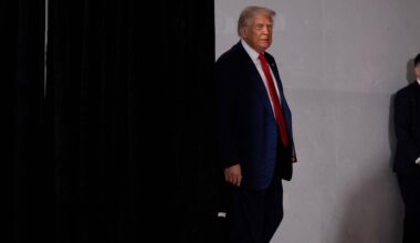Donald Trump estime qu’après sa rencontre avec Vladimir Poutine un sommet trilatéral avec Volodymyr Zelensky sera nécessaire