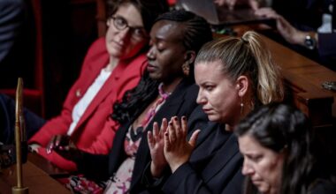 LFI demande la réquisition du stock qui doit être incinéré en France