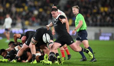Le demi de mêlée All Black Cameron Roigard victime d'une fracture de fatigue et forfait pour l'ouverture du Rugby Championship