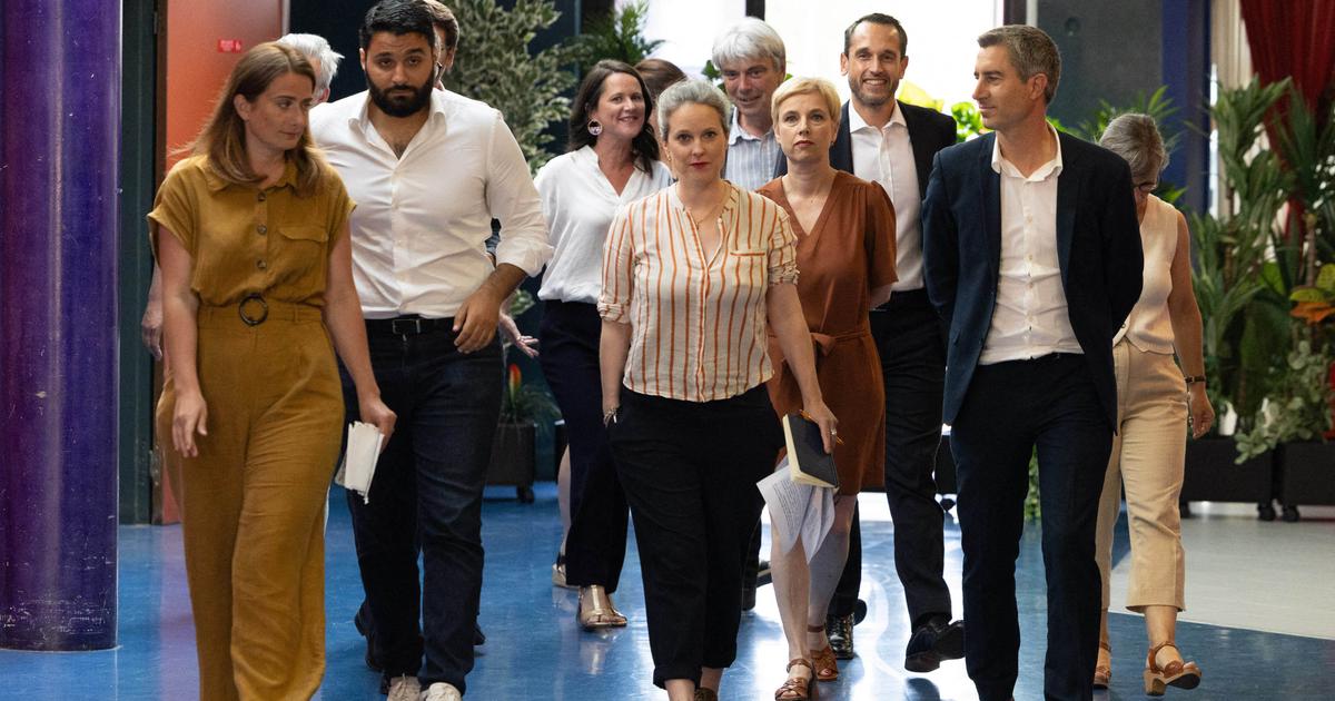 À gauche, une rentrée aux airs de veillée d’armes avant 2027