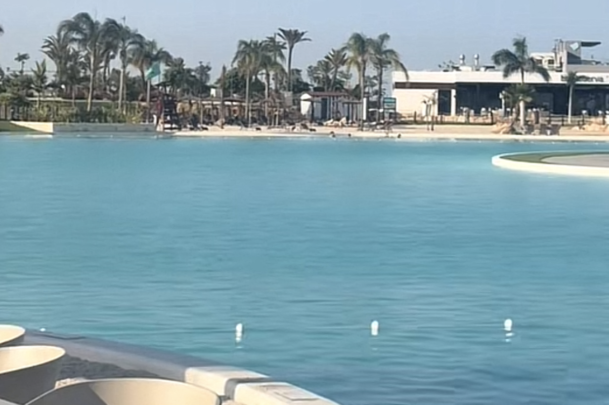 une fausse plage paradisiaque à Miribel déroute les touristes