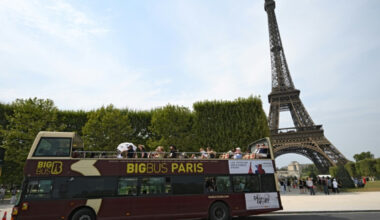 "Une invasion": face au surtourisme, Paris veut moins de cars - 27/08/2025 à 08:48