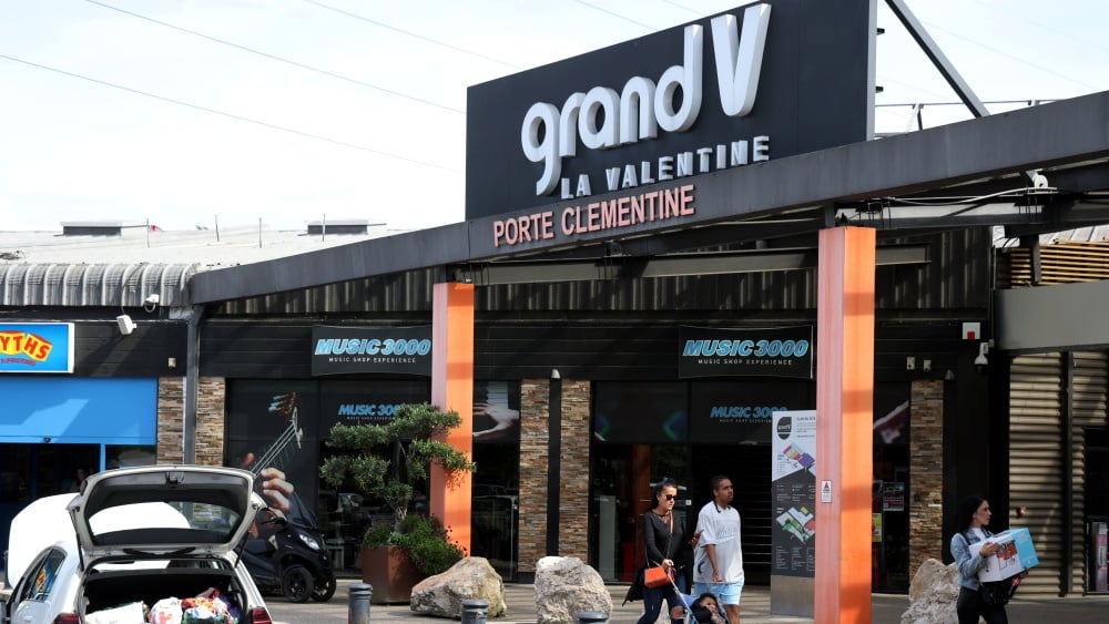 une boutique détruite, 3 autres endommagées