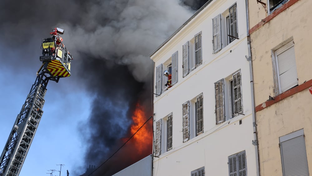 Un incendie en cours dans le quartier des Crottes à Marseille