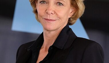 la socialiste Frédérique Bredin défiera Rachida Dati et Michel Barnier