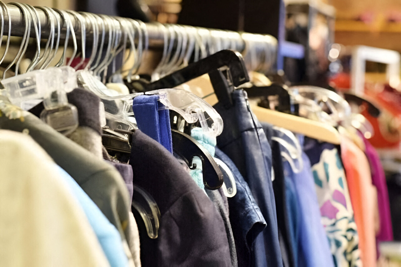 Des vêtements et bijoux à 5 euros, ça se passe dans cette friperie d'Orléans