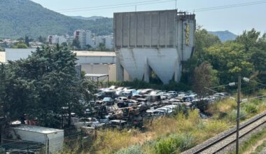 Un garage en flammes à La Penne-sur-Huveaune ce lundi matin, 17 voitures brûlées