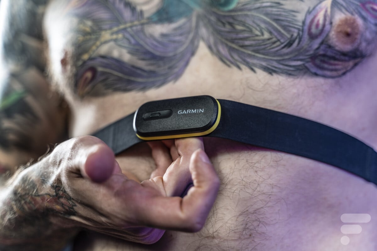 La sangle de la Garmin HRM 600 est élastique