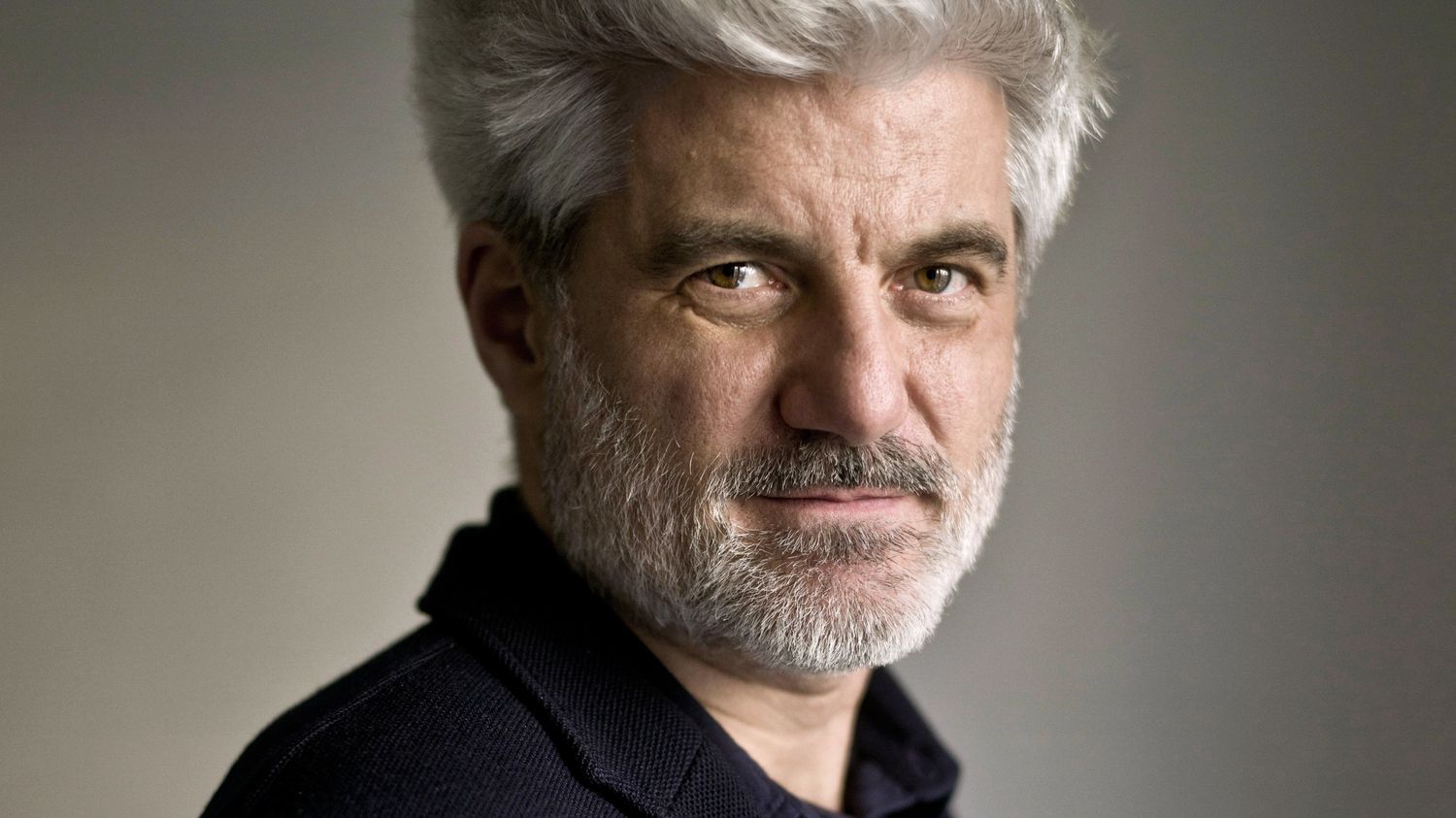 après "Chien 51", Laurent Gaudé rallume la lumière dans le deuxième volet d'une dystopie qui dit le monde d'aujourd'hui