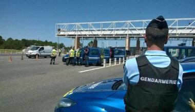 Près de Toulouse. Complètement ivre, la conductrice venait de prendre un autostoppeur et rentrait en Bretagne