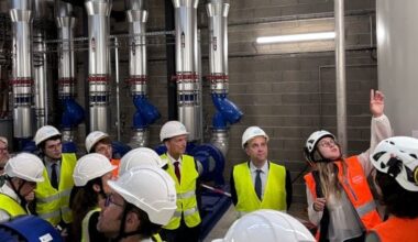 Le ministre de l’Industrie et de l’Énergie, Marc Ferracci, en visite dans le réseau de chaleur urbain d’Engie et Bordeaux Métropole.
