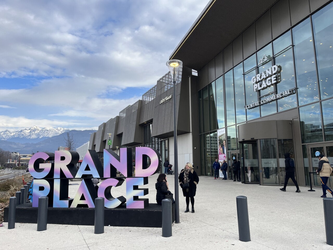 Grenoble. Magasins, piscines, transports... Voici ce qui est ouvert pour ce 15 août caniculaire