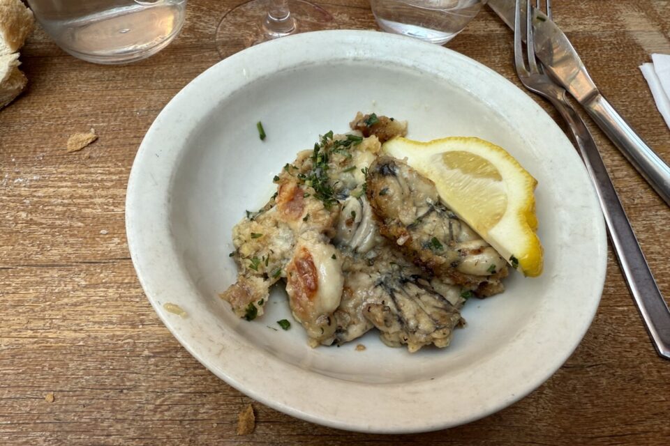 Les cuisses de grenouilles, le seul plat qui a trouvé satisfaction à nos yeux.
