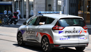 soupçonné de tirer en l'air avec un fusil de chasse, il est arrêté