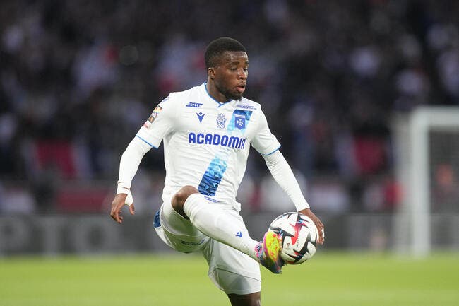 Hamed Junior Traoré signe à l'OM (off)