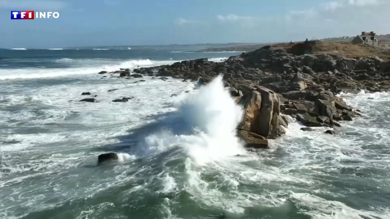 "C'est effrayant, mais captivant" : le littoral français en alerte face à l'arrivée de la houle cyclonique