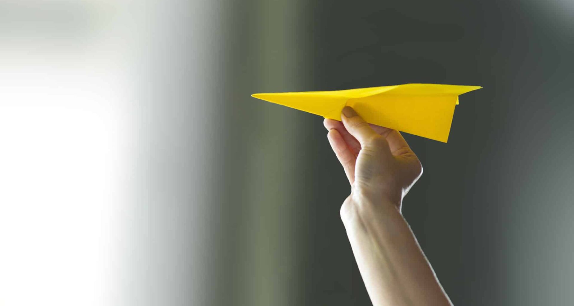 Savez-vous ce qu'il adviendrait d'un avion en papier lâché depuis la station spatiale internationale ?