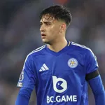 un crack de Premier League a donné son accord pour rejoindre Lyon, mais…