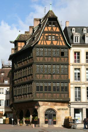 Illustration Strasbourg en façade: patrimoine, matériaux et identités urbaines