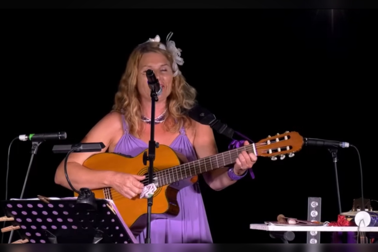 NICE : Chanteuse engagée, Zine donne une nouvelle vie à la langue niçoise