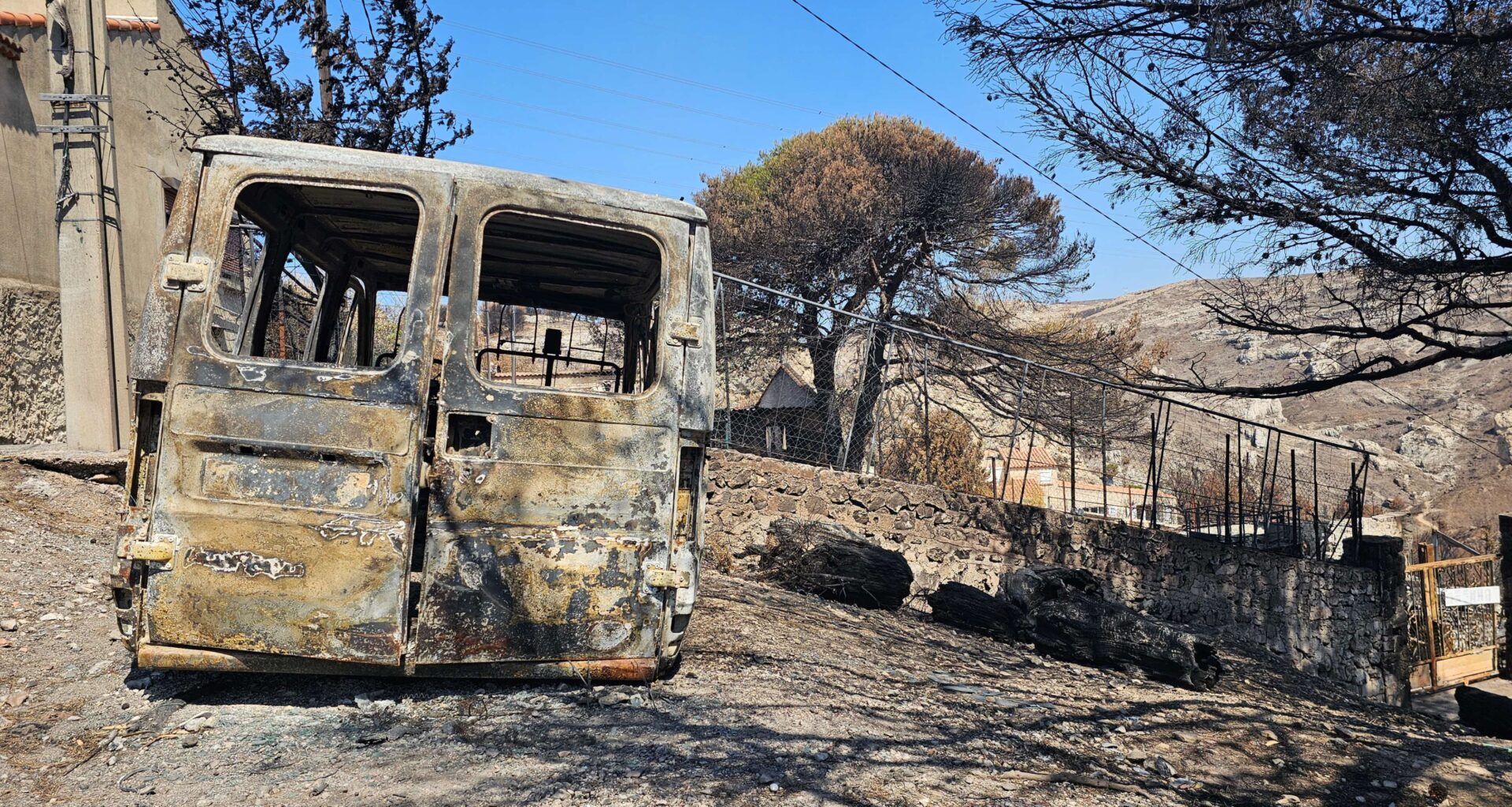 Un départ de feu à Miramas à proximité de la gare