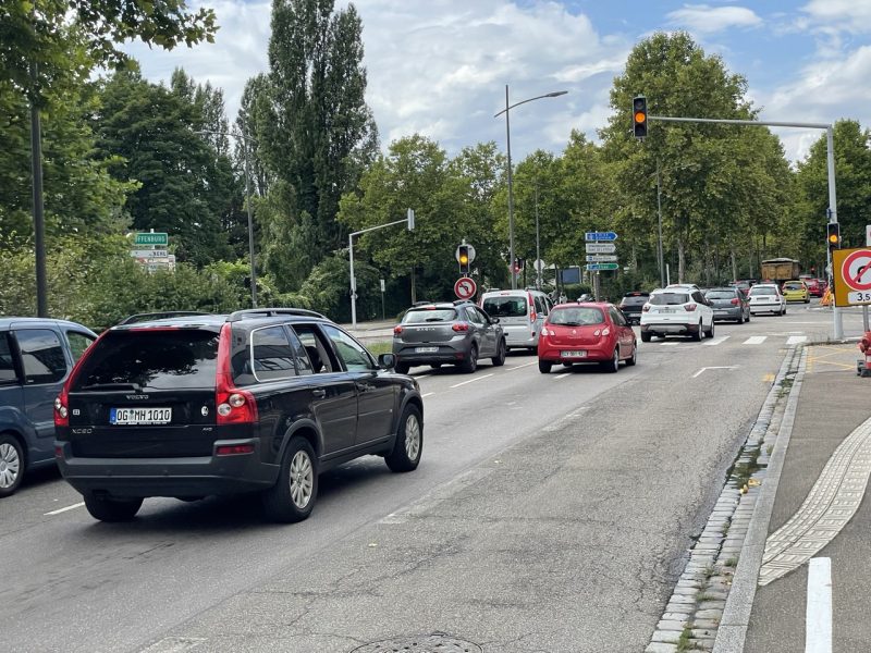 avenue du Rhin voiture