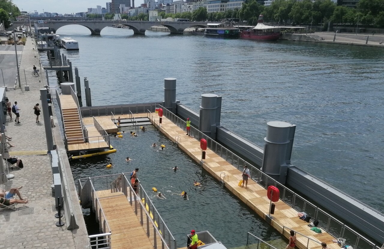Un plouf en afterwork ? Paris veut prolonger la baignade dans la Seine après la rentrée
