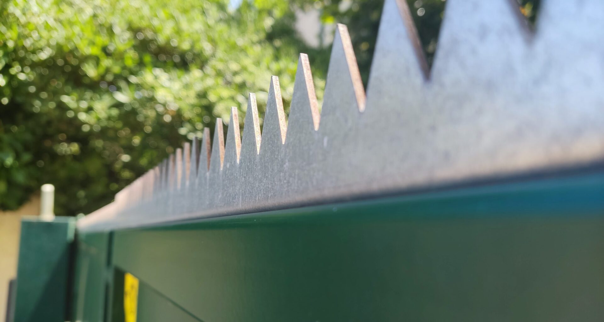 Public ou privé ? Dans le carré d'or marseillais, le mystérieux statut d'une avenue fermée