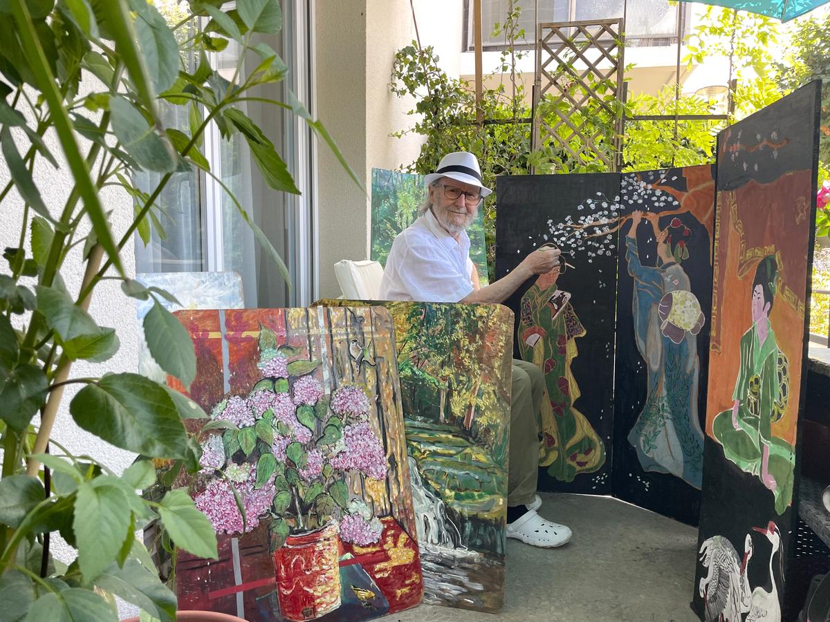 Ce peintre amateur donne une nouvelle vie aux déchets
