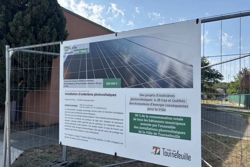 L'ombrière photovoltaïque du parking de l'école Georges Lapierre alimentera l'établissement.