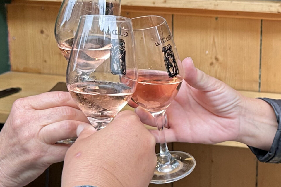 Le traiteur Le Cellier est le point de rendez-vous des habitués à l'heure de l'afterwork.