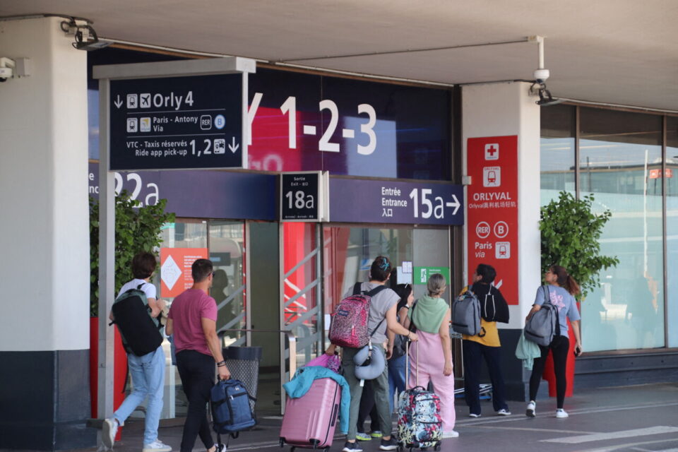 L'aéroport d'Orly a vu défiler près de 17 millions de passagers au premier semestre 2025. (AD / actu Paris)