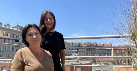 Sandra, chargée de clientèle, en première ligne face à la détresse