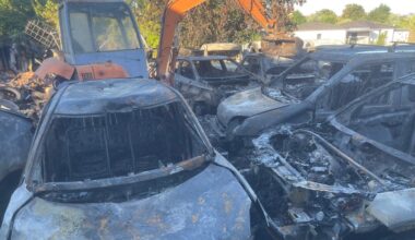 David est désabusé après l'incendie (criminel ?) de son garage automobile près de Toulouse