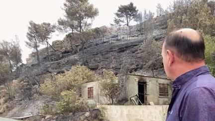 Alors que l'origine du méga-feu dans l'Aude n'a pas encore été décrétée, une seule certitude réside : le feu s'est déclenché à Ribaute, probablement au bord d'une route selon la gendarmerie. Le maire de la commune est toujours sous le choc.