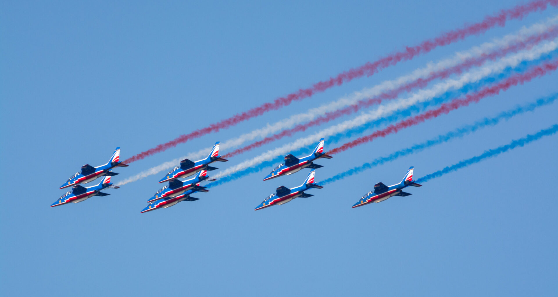 © Shutterstock - La Patrouille de France à Toulon pour le 15-août.