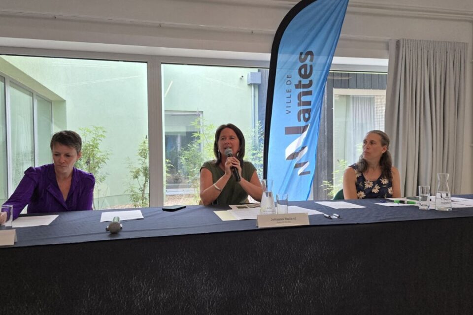 La maire de Nantes Johanna Rolland, et ses adjointes Ghislaine Rodriguez et Marlène Collineau.