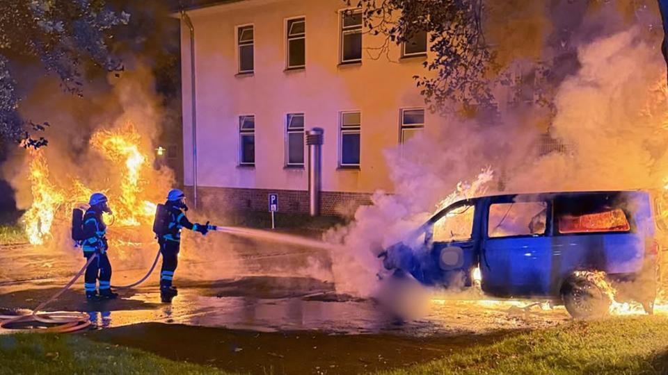 feu au parc automobile de l’armée – 🔴 Info Libertaire