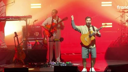 "Les Yeux de la Mama" de Kendji Girac, une chanson d’amour pour sa mère et toutes les mamans