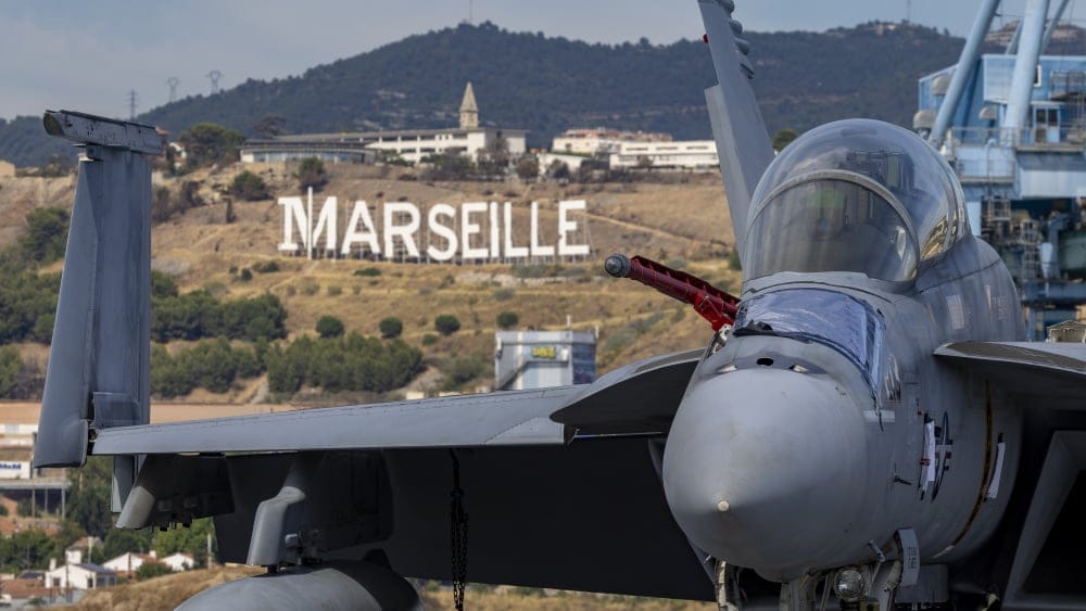 L'"USS Gerald R. Ford" mouille dans les eaux marseillaises toute la semaine.