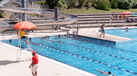 La piscine Jean-Mermoz (Lyon 8e) fermera ses portes deux mercredis en août.  Photo d’archives Cyril Lestage