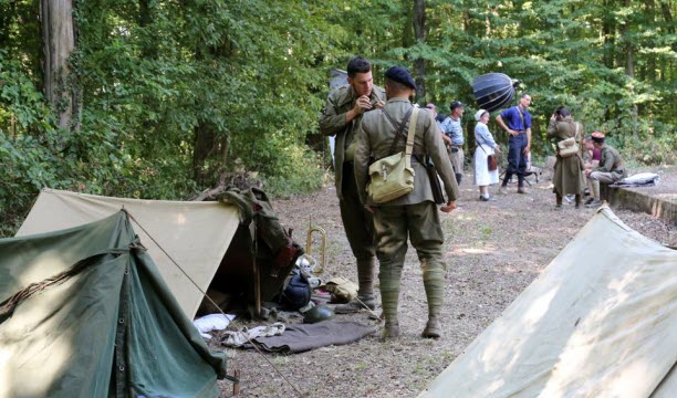 La reconstitution historique de la vie des soldats durant les années 1940 a lieu tous les ans au Fort aux fresques. Photo RL