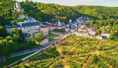 Pour s'évader de Paris, ce village francilien fait partie des plus beaux villages de France