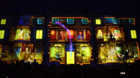 La scène d’ouverture du spectacle est consacrée au château des Bruneaux et son écomusée. Photo Sonia Barcet