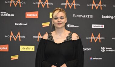Louane en vacances en famille et avec une chanteuse de la Star Academy, elle dévoile de tendres photos