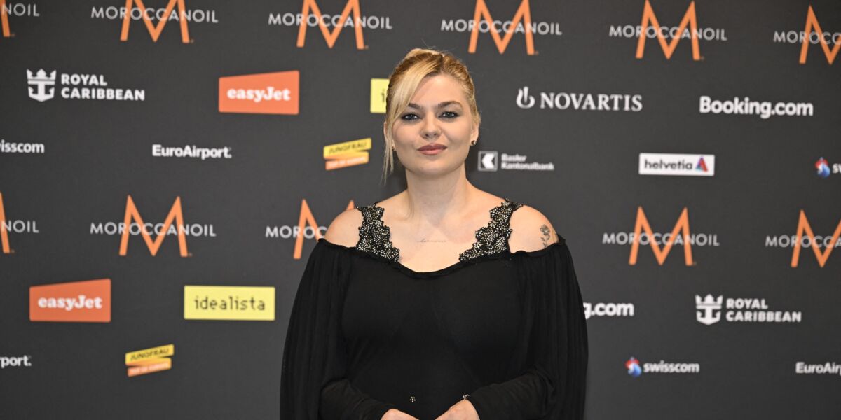 Louane en vacances en famille et avec une chanteuse de la Star Academy, elle dévoile de tendres photos