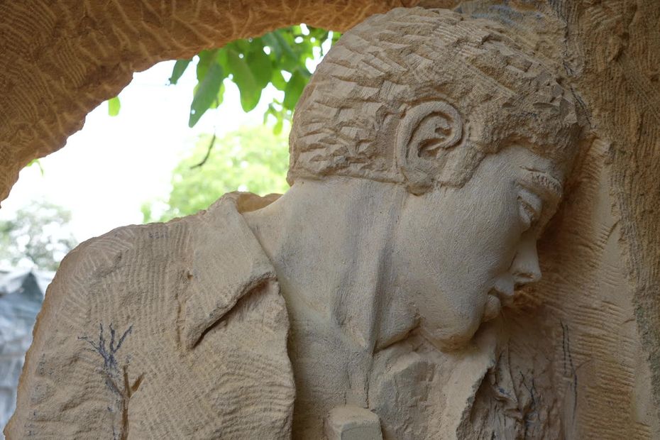 une statue pour rendre hommage aux victimes de l'Allemagne nazie