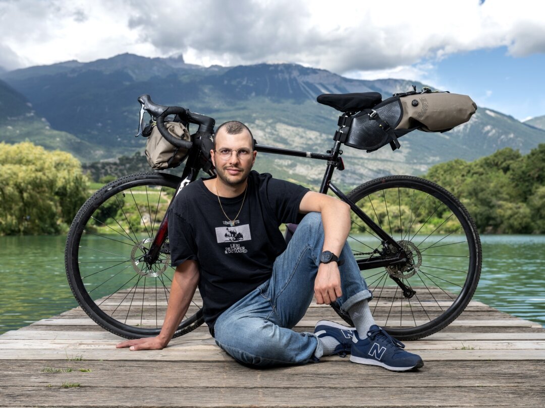 De passage en Valais après son défi à vélo, Dennis Mader raconte avoir appris à croquer la vie encore plus intensément.