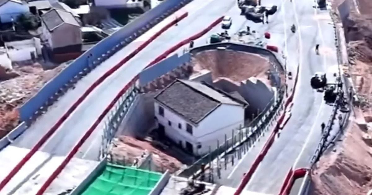 Une autoroute toute neuve entoure littéralement sa maison !